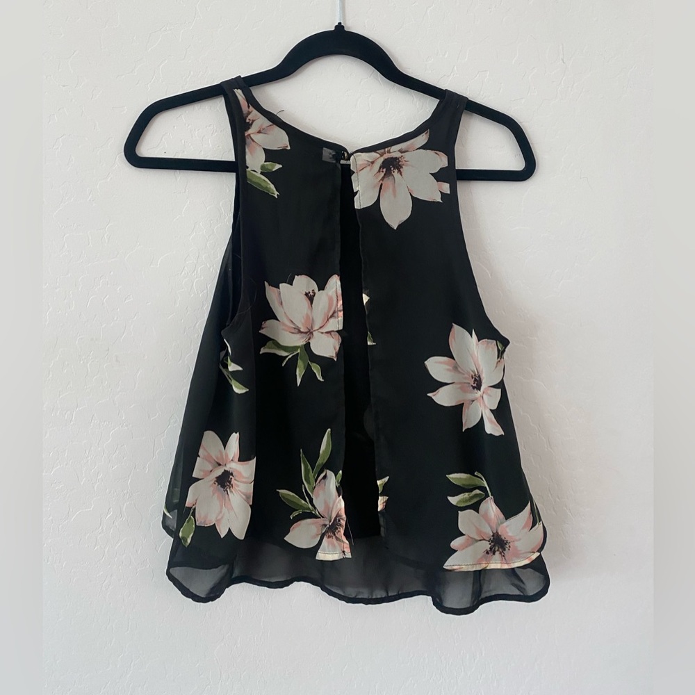 style rack flowy top